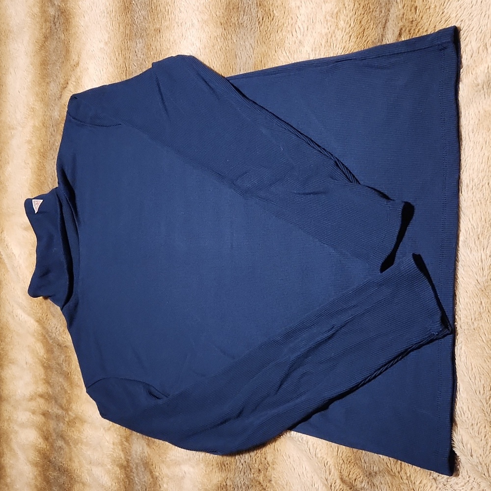 GUESS turtleneck knit sweater